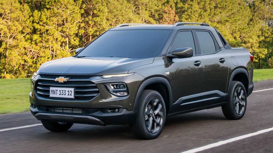 São 4 versões, sempre com motor 1.2 turbo, de R$ 116.890 a R$ 140.490