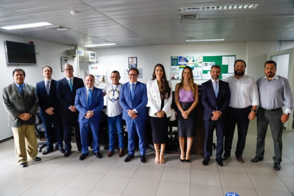 A Diretoria da Ordem dos Advogados do Brasil, Seccional Mato Grosso do Sul (OAB/MS), e a Bancada Federal, visitaram o Fórum Heitor Medeiros