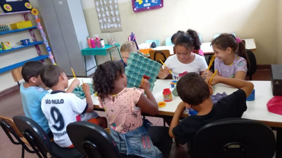 As ações também são pautadas no foco da formação da cidadania, na defesa e afirmação dos direitos e no desenvolvimento de capacidades para o enfrentamento da vulnerabilidade social.