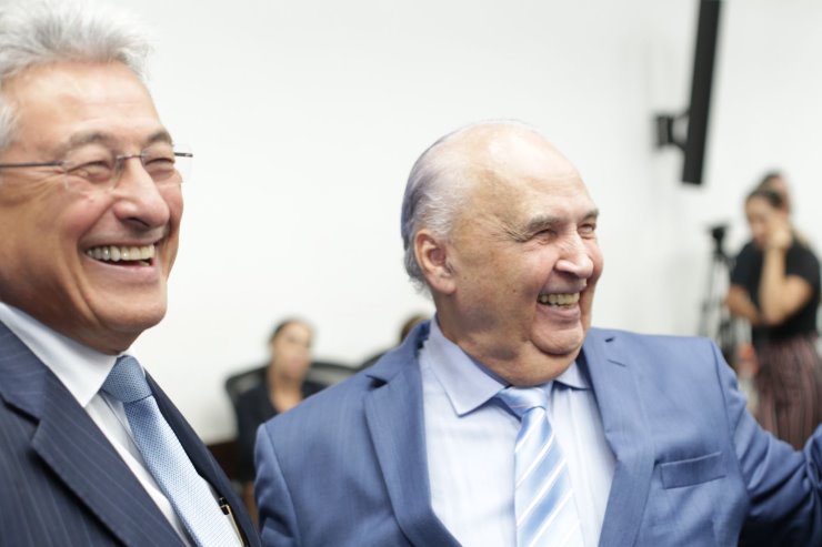 Tenho o privilégio de estar deputado estadual ao lado desses homens que foram muito importantes para a minha história em Mato Grosso do Sul, ressaltou Hashioka.