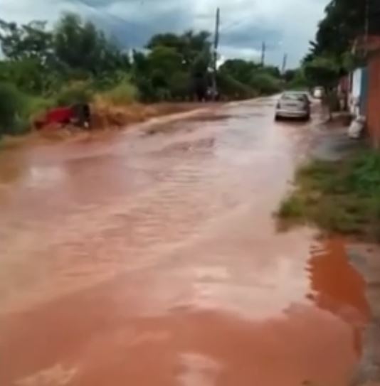 Chuva em Ribas do Rio Pardo