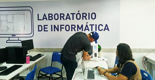 Além disso, os cursos do Senai são definidos a partir das demandas da indústria de cada localidade, aumentando as chances de contratações imediatas