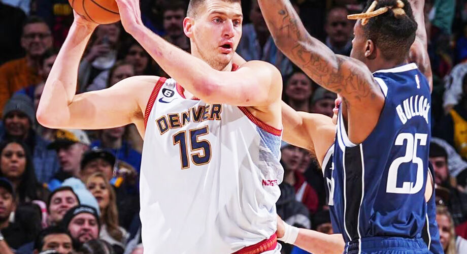 No 'duelo particular' de gringos, sérvio Nikola Jokic acabou levando a melhor sobre o esloveno Luka Doncic, na vitória do Nuggets sobre o Mavericks