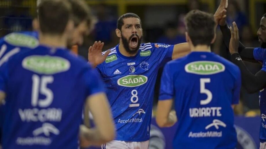 Wallace aguarda liberação para voltar a jogar