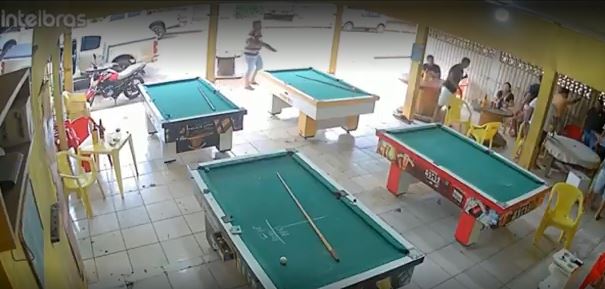 Dupla mata sete pessoas em bar de Sinop, em Mato Grosso, após perder partidas de sinuca