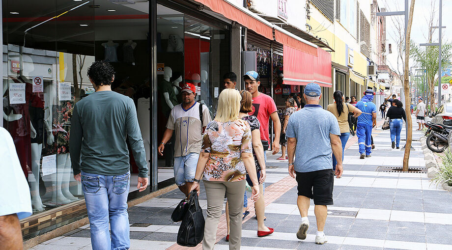 Em 2022, Mato Grosso do Sul contabilizou 24.701 lojas, representando um crescimento de 9,8% em comparação a 2013.