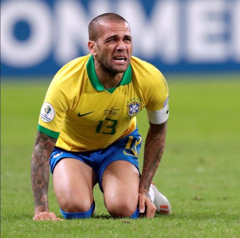 Daniel Alves.