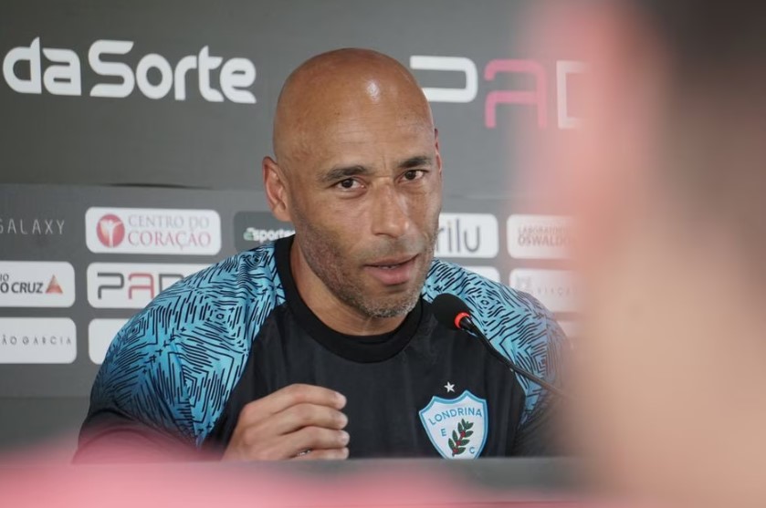 Edinho assumiu o comando da equipe principal do Londrina no início deste ano