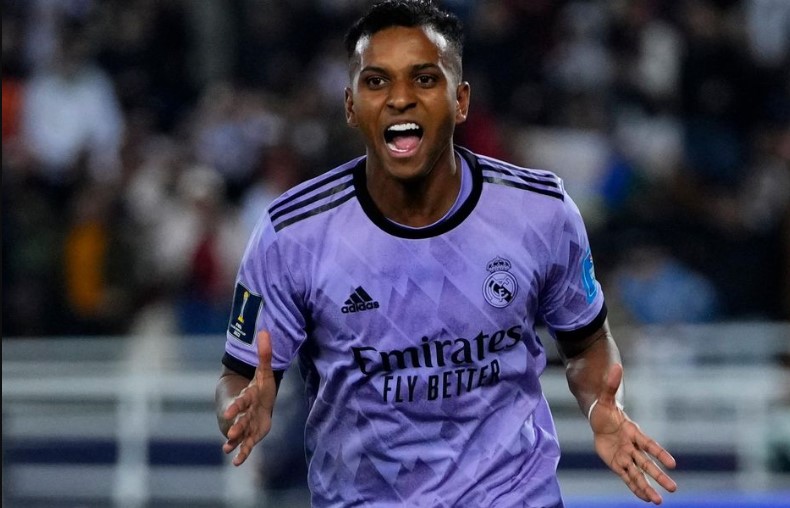 Rodrygo comemora gol pelo Real Madrid sobre o Al-Ahly