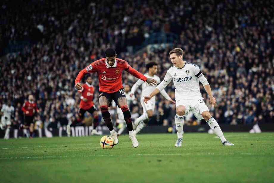 Manchester United leva vitória.