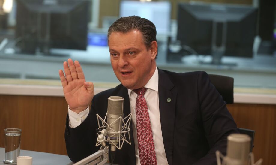 Carlos Fávaro.
