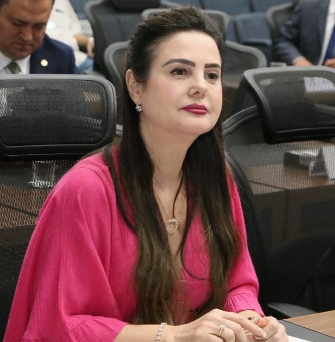 A deputada estadual Mara Caseiro (PSDB) vem rompendo grandes barreiras na política sul-mato-grossense, especialmente pelo trabalho desempenhado na defesa dos direitos das mulheres