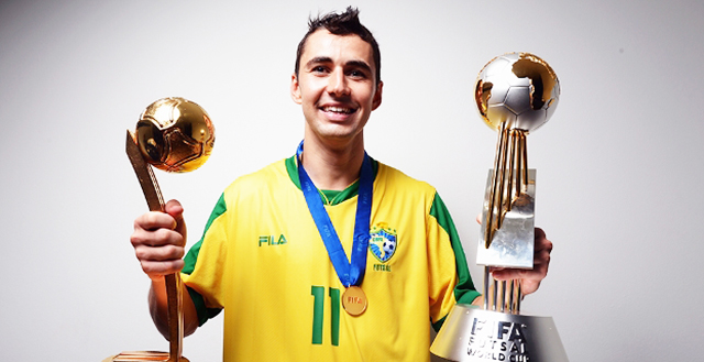 Jogador Neto