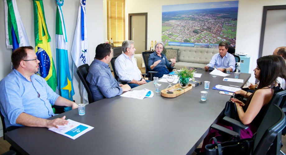 A reunião aconteceu na Prefeitura de Maracaju