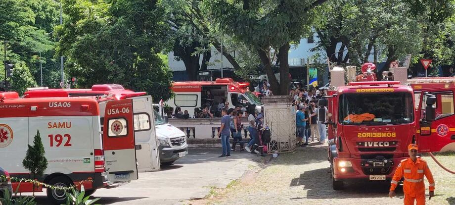 Um incêndio provocou pânico no prédio do Instituto de Educação, em Belo Horizonte