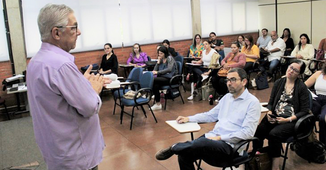 A capacitação conta com 36 alunos e é destinada a profissionais da área de Gestão Estratégica, servidores públicos dos órgãos e autarquias estaduais.