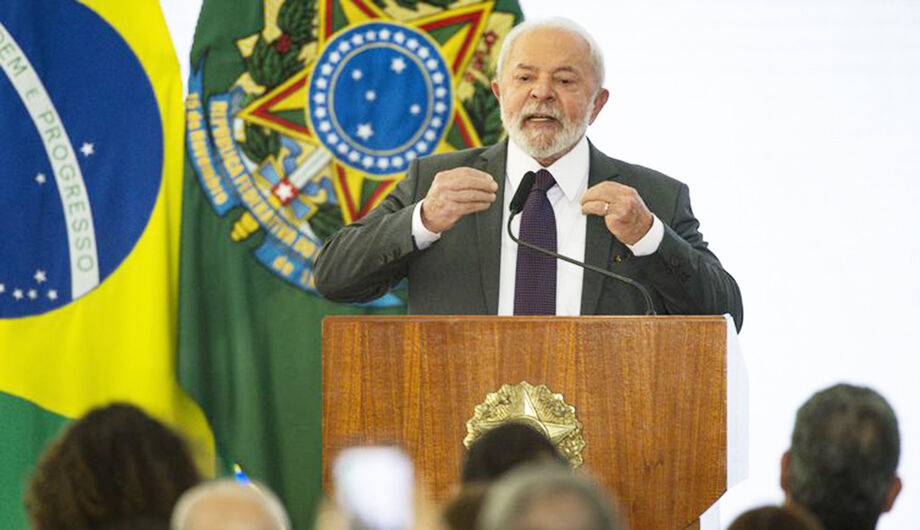 Lula ressalta que muitos ainda morrem sem atendimento