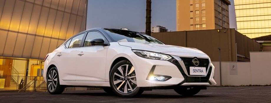 Novo Nissan Sentra 2023 chega para incomodar líderes da categoria