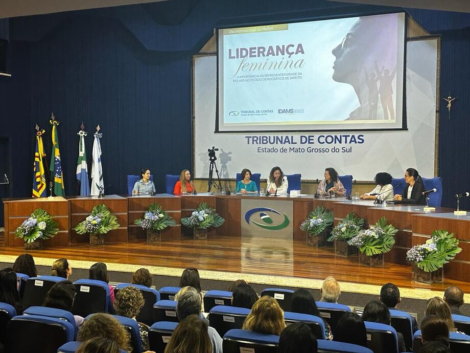 Debate sobre representatividade feminina nos espaços de poder é destaque em evento em MS