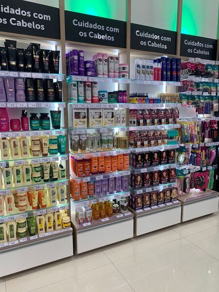 Cosméticos e produtos para emagrecimento foram apreendidos.