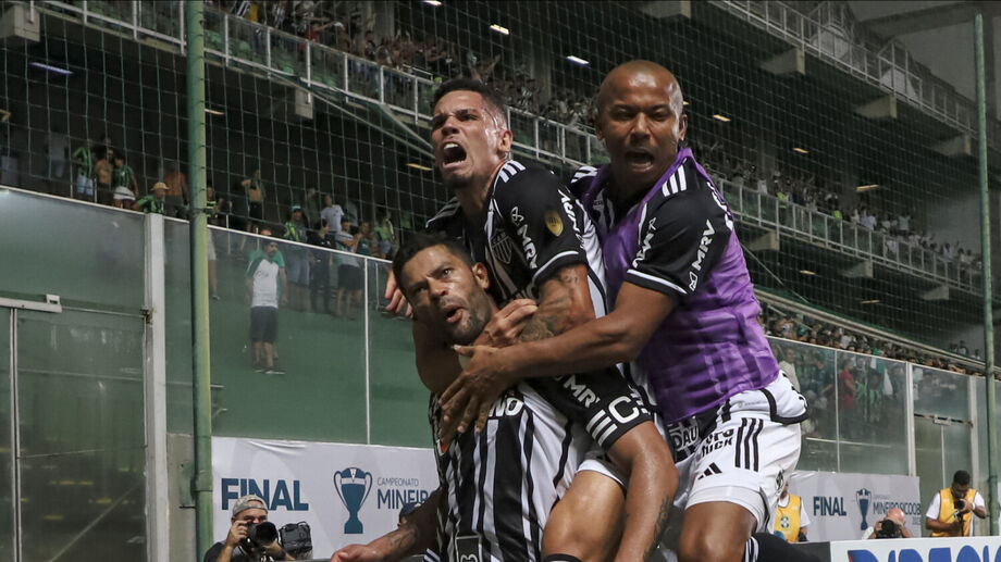 Com gol relâmpago e no apagar das luzes, Atlético vence América na 1ª final