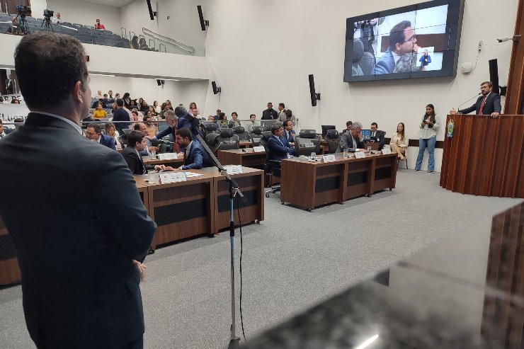 O deputado estadual Pedro Kemp levantou o debate, na tribuna