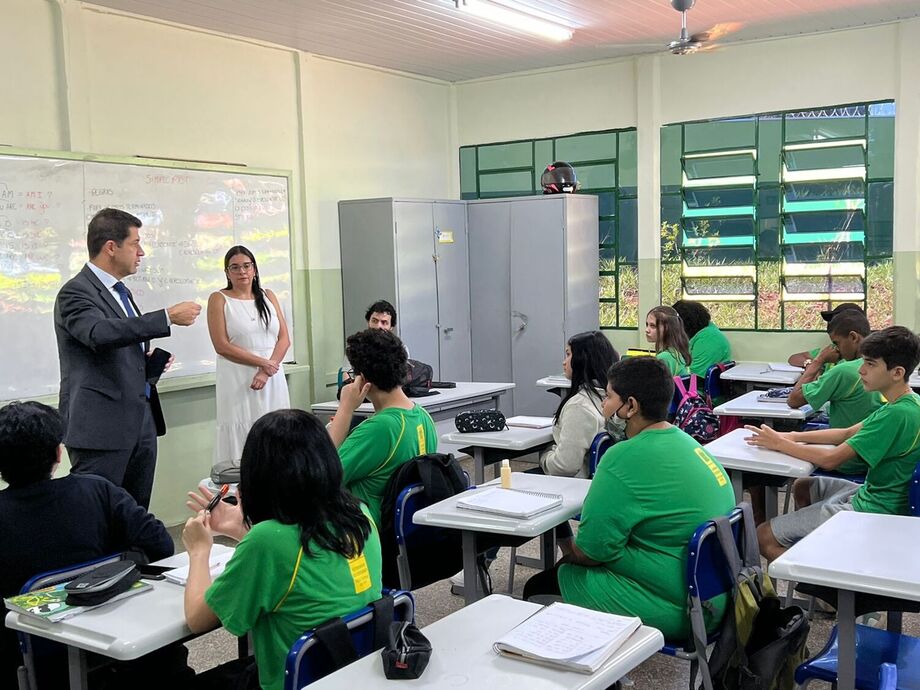 Pesquisadores realizaram uma pesquisa de satisfação com alunos e professores da Escola Estadual Profª Joelina de Almeida Xavier, 13ª escola pública reformada pelo projeto Revitalizando a Educação com Liberdade