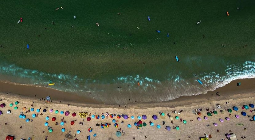 Praia de Copacabana: bolha com casal ficou à deriva