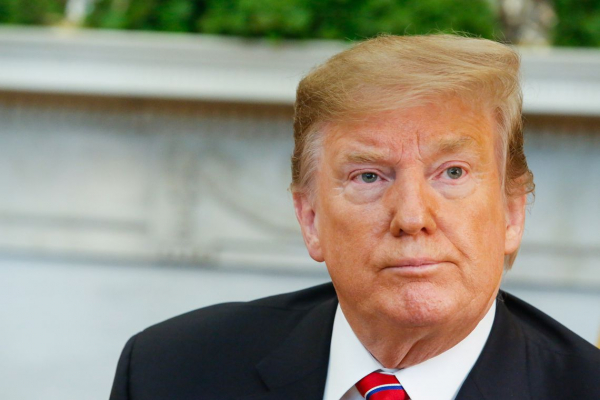 Trump se prepara para julgamento por suposto suborno a atriz pornô