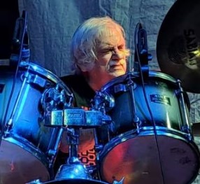Baterista Ivan Conti morre.