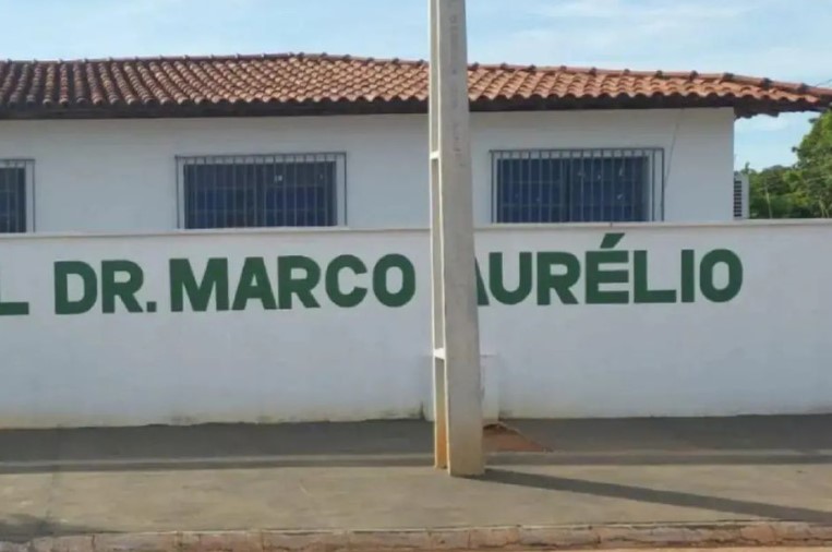 Ataque aconteceu em escola estadual de Santa Tereza de Goiás. Duas alunas ficaram feridas.
