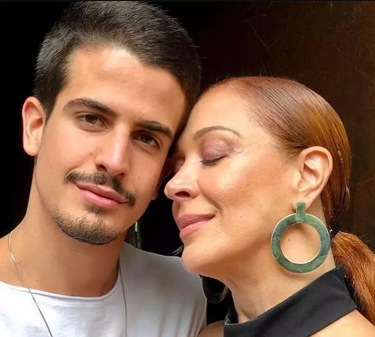 Claudia Raia e seu filho, Enzo Celulariu.