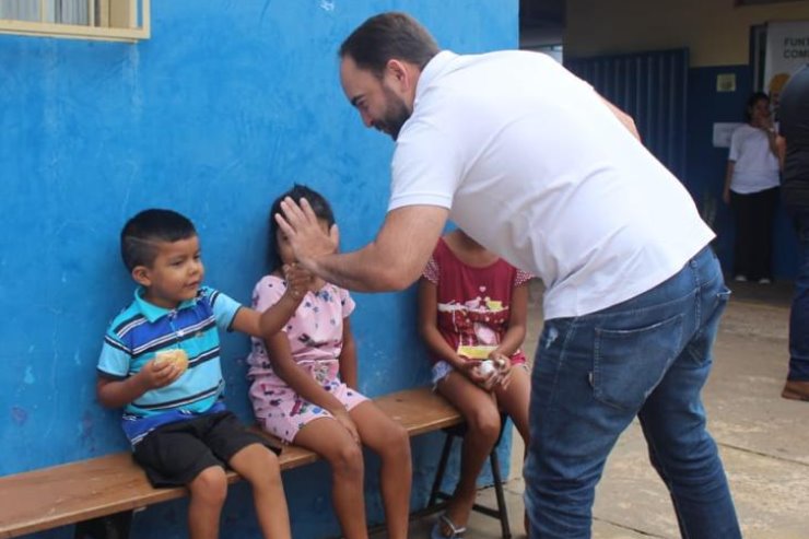 Proposta cria semana dedicada à conscientização dos males do uso de telas por bebês e crianças.