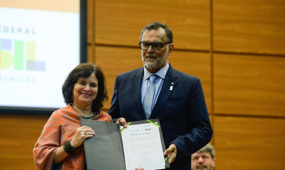 Nísia Trindade e Mario Moreira.