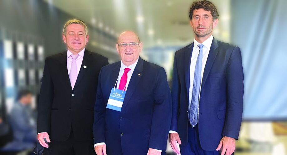 Na ocasião, o Presidente da Corte sul-mato-grossense foi acompanhado pelo Juiz Auxiliar da Presidência, Dr. Fernando Cury, e o Diretor-Geral do TRE-MS, Hardy Waldschmidt