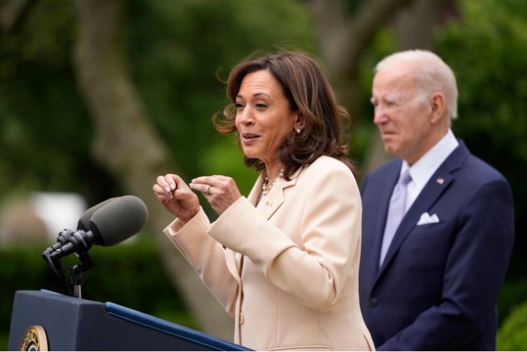 O presidente dos Estados Unidos, Joe Biden, e a vice-presidente dos Estados Unidos, Kamala Harris, em coletiva de imprensa