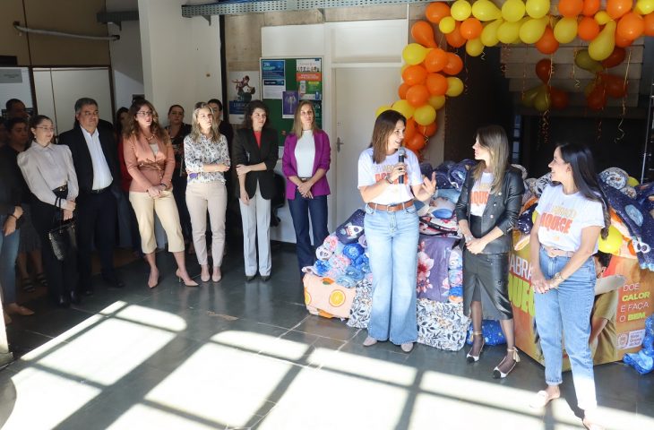 Em clima de solidariedade, PGE entrega doações da Campanha Seu Abraço Aquece
