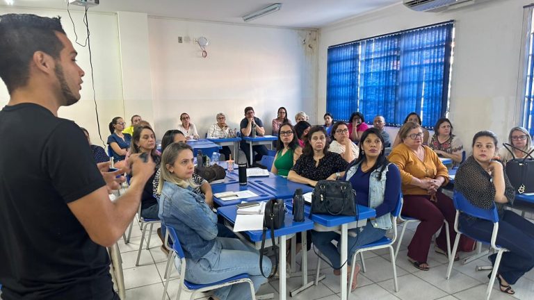 Equipes técnico-pedagógicas da Reme participam de curso de formação para apoio na Educação Infantil