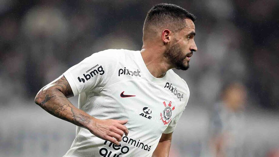 Renato Augusto.