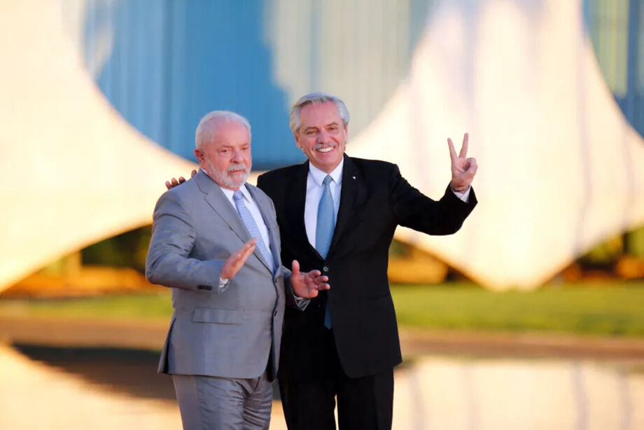 Alberto Fernández chega ao Planalto para encontro com Lula