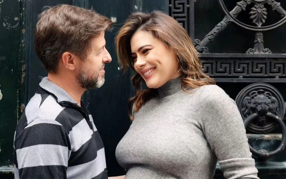 Michelle Loreto assumiu relacionamento com Alexandre Mattoso, diretor do Encontro