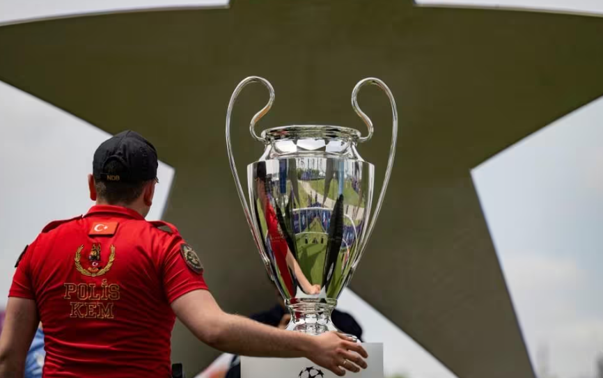 Manchester City e Inter de Milão chegam à Turquia para a final da Liga dos Campeões