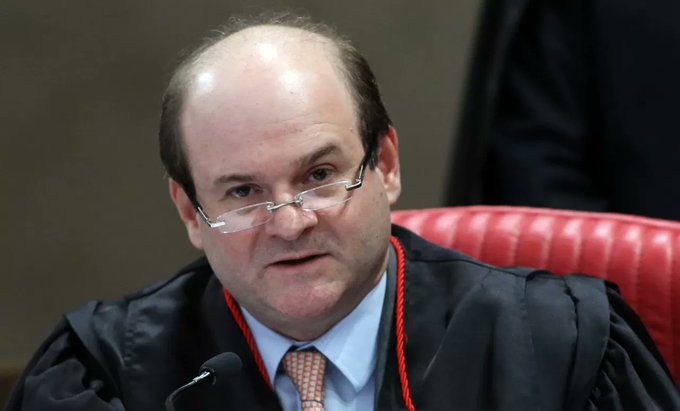 Advogado Tarcísio Vieira Carvalho,