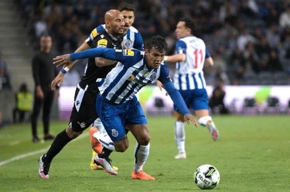 Gabriel Verón se lesionou durante partida de futebol society no Brasil e pode ser punido pelo Porto