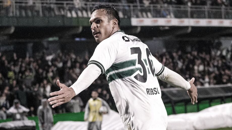 Coritiba supera América de virada e joga os mineiros para a lanterna do Brasileirão