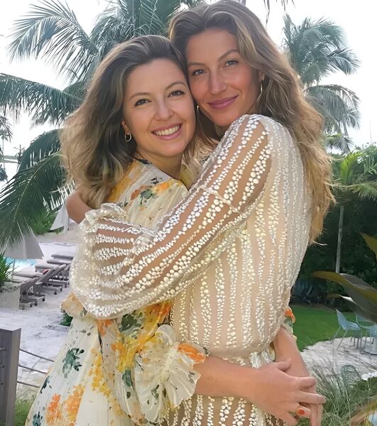 Gisele e sua irmã gemêa
