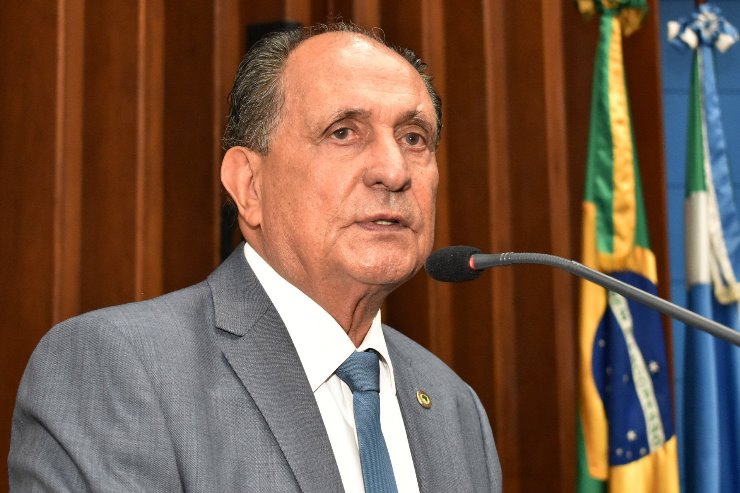 Deputado estadual Zé Teixeira.