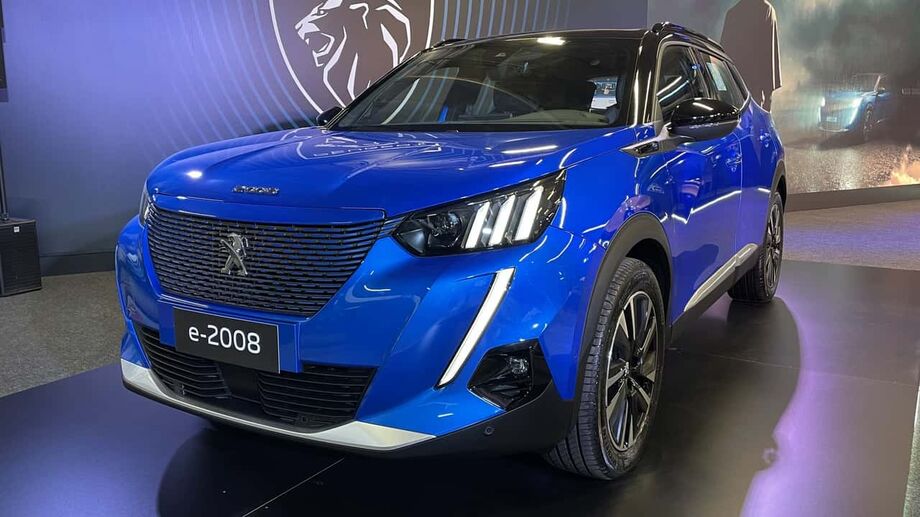 Promoção relâmpago: Peugeot e-2008 fica mais acessível até 6 de agosto