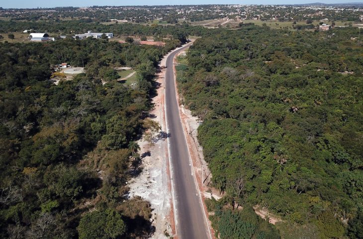 Rodovia que da acesso ao Cristo Redentor