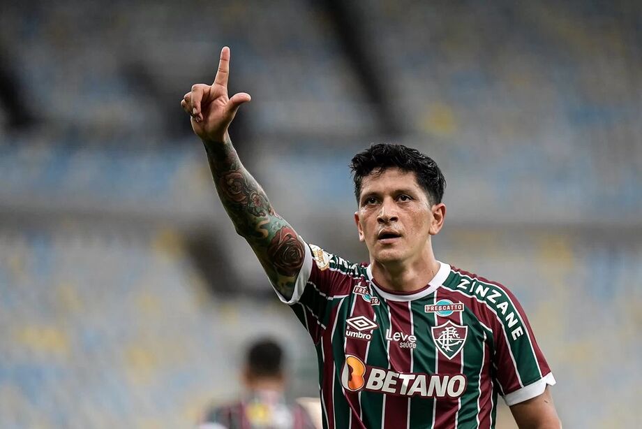 O clube caiu para nono lugar, com 21 pontos, e perdeu uma série de 10 jogos invicto